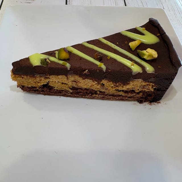 Dubai Chocolate Cake.
