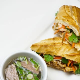 Pulled Pork Banh Mi